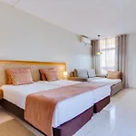 Auramar Hotel