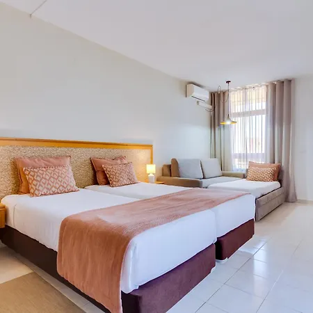Auramar Hotel