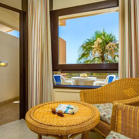 أورامار بيتش فندق