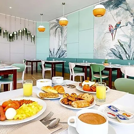 Auramar Hotel 3*